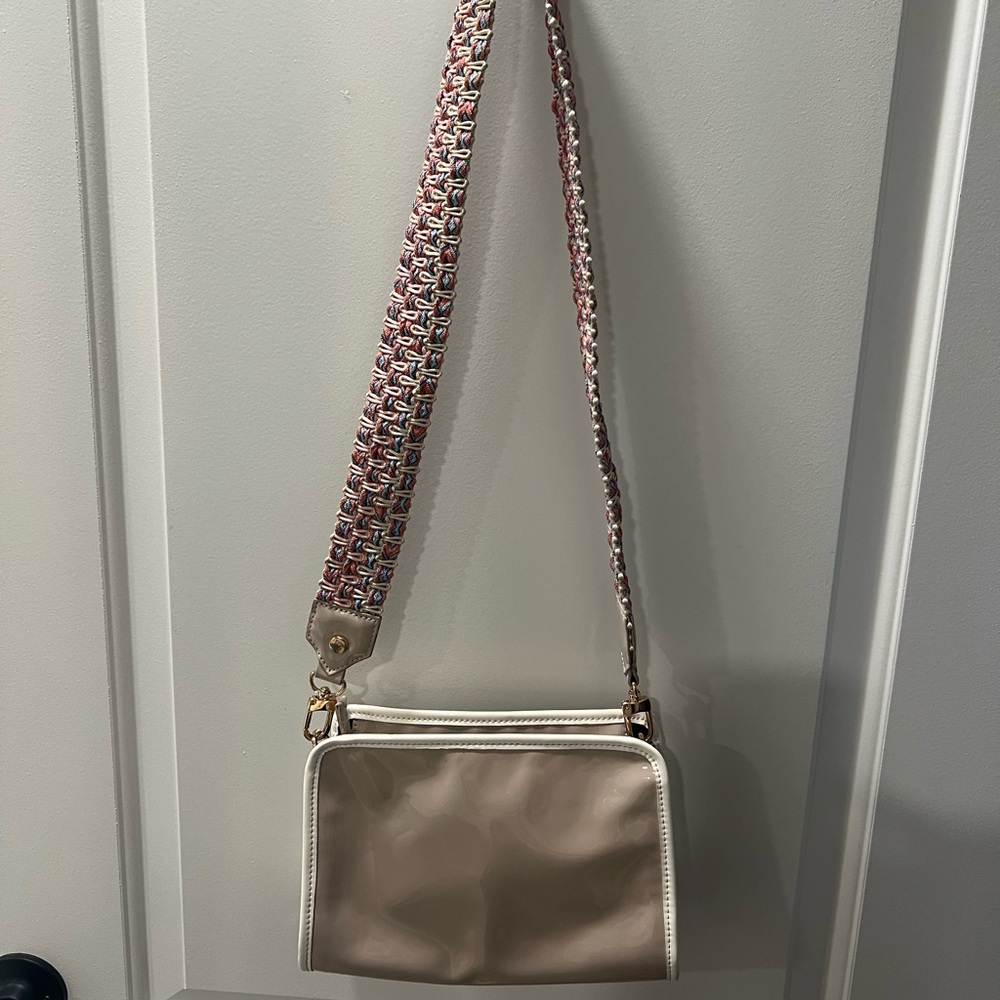 Kelly Wynne Tan Crossbody Purse